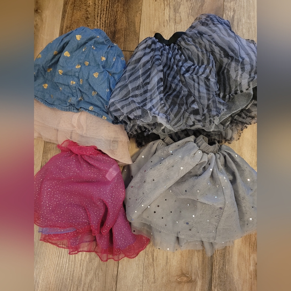 MUST BUNDLE!! Girls Tulle Skirts Lot of 4
